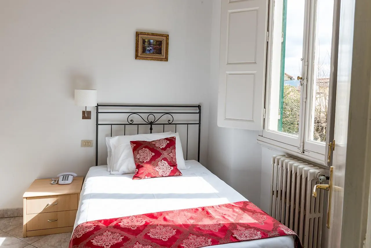 Hotel St. James Firenze 2*,