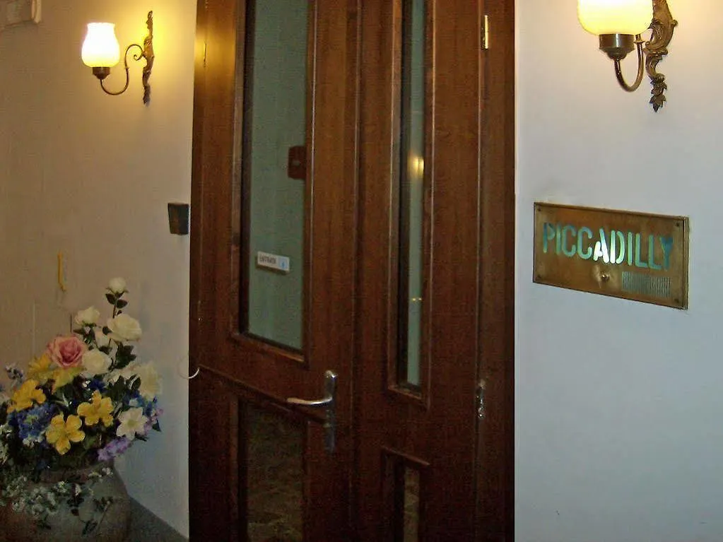 Hotel St. James Firenze 2*,
